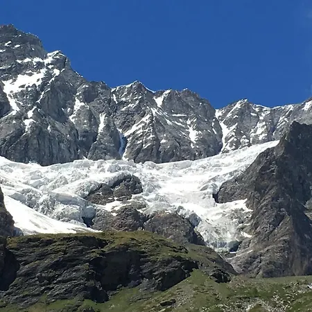 Les Jumeaux アパート ブレウイル・チェルヴィナイア