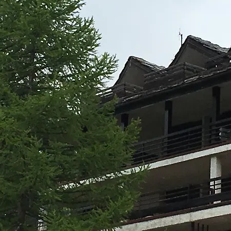 Les Jumeaux דירה *